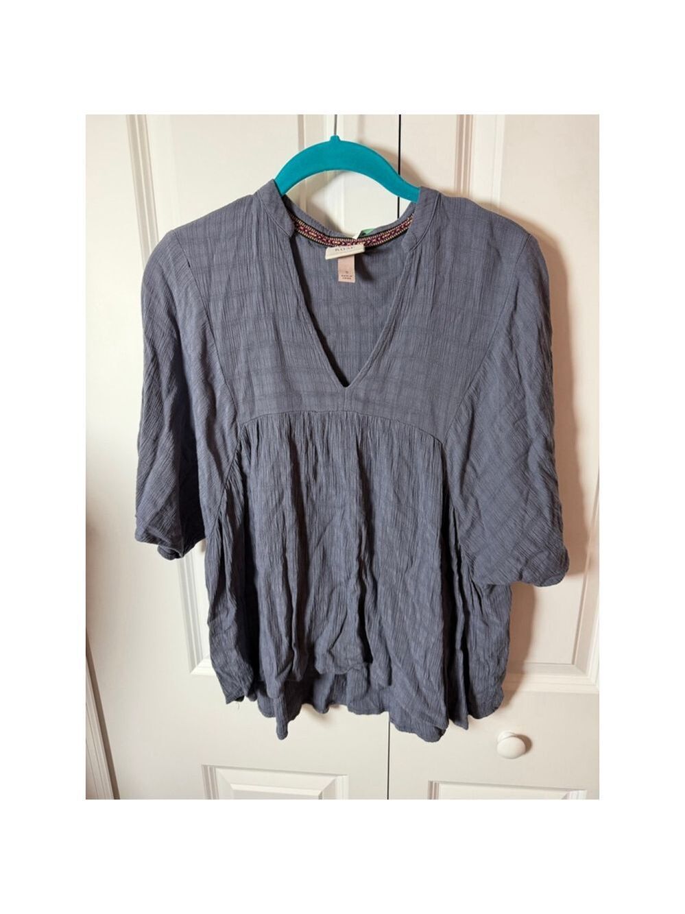 Knox Rose Gray Tunic Top with Multicolor Trim, Size S